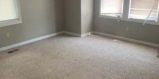***AVAILABLE AUGUST 2027*** 5 Bedroom 3 Bathrooms House Downtown Gallery 13