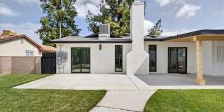7055 Fallbrook Avenue Gallery 36