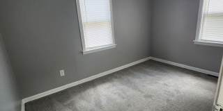 One Level VERY updated Home with (1) Car Garage! Gallery 13
