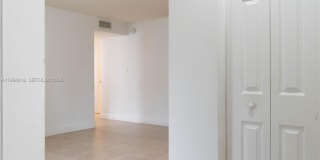 875 Riverside Dr Gallery 3