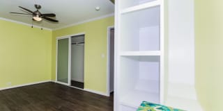 Tropic Gardens - renovated, split level 2, bedroom, 2 bath with 2 parking stalls Gallery 31
