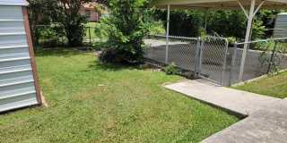**APPLICATION RECEIVED** *COMING SOON* 2 Bedroom / 1 Bath Home South Side Lions Park! Gallery 17