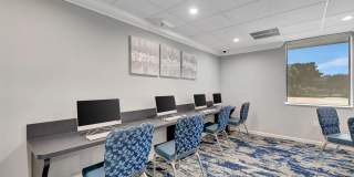 14375 Strathmore Lane Gallery 100
