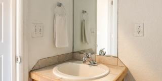 Charming 3 Bedroom Townhome in Highlands Neighborhood Gallery 19