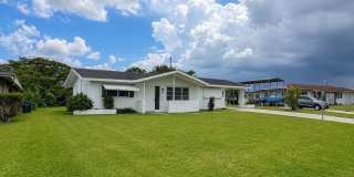 800 Willow Drive Gallery 1