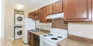 3 Bedroom / 2 Bath | Available Dec. 1, 2026 ~ Historic Charm Meets Modern Convenience – 57 Bull St. Gallery 8