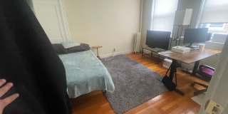 May 1st Studio NO FEE Very Sunny and Spacious, Hardwood Floors, Students Ok Laundry Gallery 5