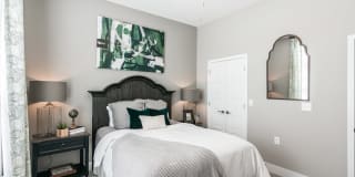 Vintage Foxland Apartments Gallery 11