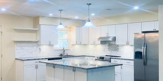 4 Bedroom Home with Large Family Room, Huge Fenced Yard, Workshop & Pool Gallery 40