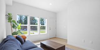 One-Month Free. Lease This Townhome Today! Gallery 8