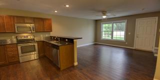 Gorgeous 3 Bedroom Townhome Gallery 7