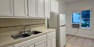 1534 Winona Blvd. Gallery 18