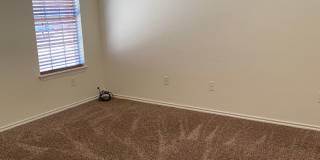 Spacious 3-Bedroom Home with Fireplace Gallery 7