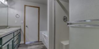 Spacious 4 Bedroom/2.5 Bath Hazell Dell Home! Gallery 31