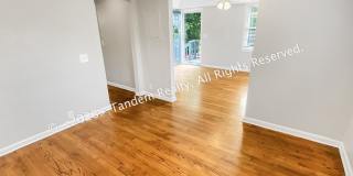 313 Chamberlin St Gallery 4