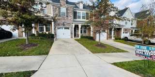 FOR LEASE - 3 bed, 2.5 bath, 1679 sqft townhome Gallery 1