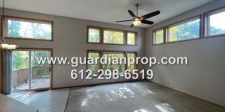 Large End Unit Townhome Available Late April, 2BR + Office, Vaulted Ceilings, 3 Bath, Family Room Gallery 1