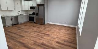 4907 W Walton Street Gallery 3