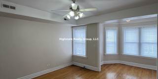7513 North Greenview Ave. Gallery 1