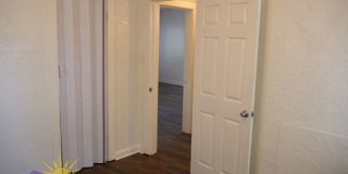 Cozy 2 Bed 1 Bath 728qft single family home in Oak Park Gallery 15