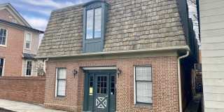 121 N COLLEGE Street Gallery 1