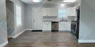 Charming 3 Bedroom Gallery 6