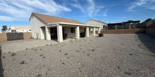 Spacious 3-Bed Home on Large Corner Lot with Boat-Deep Garage & Views Gallery 30