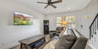 4901 E Kelton Lane Gallery 3