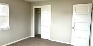 301 Crestview Drive Gallery 21