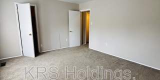 817 Pleasant St Gallery 26