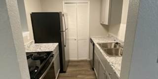 River Walk Apartments Gallery 80