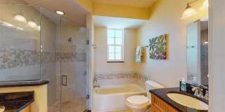 Available from September 1st to November 30th! Stunning Waterfront Home in Madeira Beach – 3 Bed / 3 Bath Gallery 16