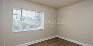 1704 McGill Ave Gallery 21
