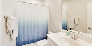 Fresh and Ready 4Bed/4.5Bath Beautiful 4 level TH + 2 Car Garage Gallery 22