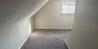 2 BED + BONUS ROOM! 1 BATH HOME! Gallery 12