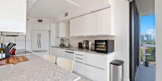 20185 E Country Club Dr Gallery 6