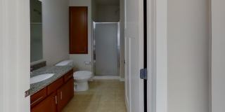 Condo Style Upper 3 Bedroom 2 Bathroom plus Den Apartment Gallery 22