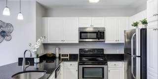 Metro Marina Bay Gallery 21