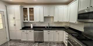 Room in 2 Bedroom Home at Avant Ave Gallery 3