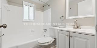 3424 Douglas Road Gallery 12