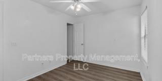 1128 West Hendrix Street Gallery 11