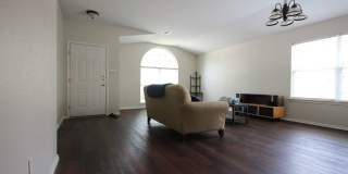 Lovely large updated 3 bed, 2 bath house w/ 2 living & 2 dining areas in Austins Colony Gallery 4