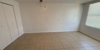 Charming 3BR Home w/ Hardwood Floors & Private Yard – Great SA Location Gallery 6