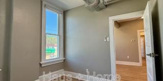 906 Penn Avenue Gallery 22