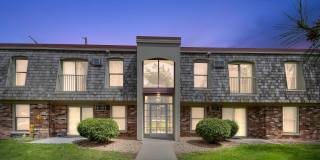 1 Bedroom, 1 Bath open floor plan close to Downtown Hopkins Gallery 1