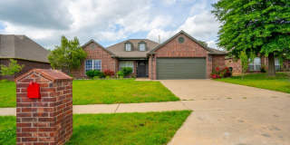 4 Bed | 2 Bath | Owasso Gallery 1