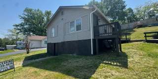 Updated 3BR Home on Half Acre in Kingsport, TN Gallery 3