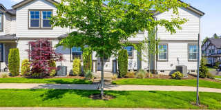 Modern 3BD | 2.5BA Townhome | Beaverton Living at Its Best Gallery 1