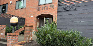LIVE IN THE HEART OF GREEN LAKE SEATTLE'S MOST ICONIC PARK Gallery 8
