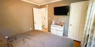 3/1 House w/ Huge Fenced Yard, Wood Floors,& Will Have New Paint! Walk to COLLEGETOWN/STADIUM! Avail August 8th for $1550/month! Gallery 13